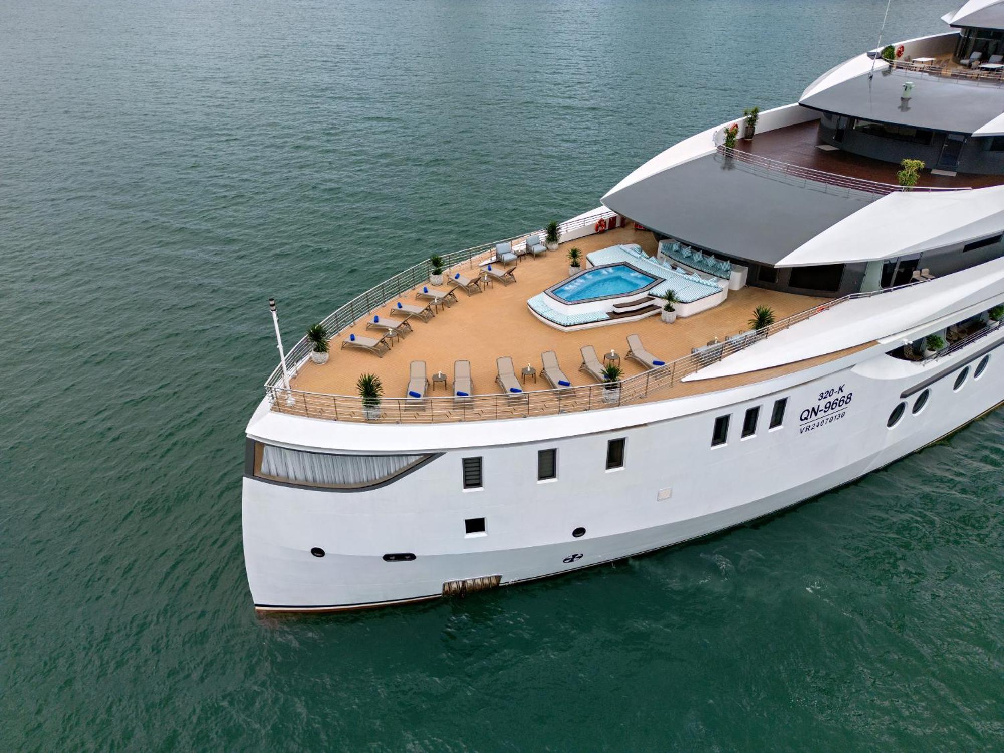 Grand Pioneers Halong Bay Cruise 2 Hotel Ha Long Exterior photo
