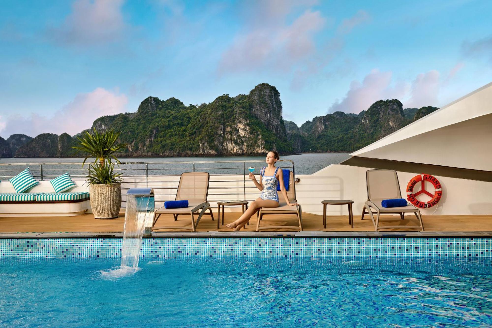 Grand Pioneers Halong Bay Cruise 2 Hotel Ha Long Exterior photo